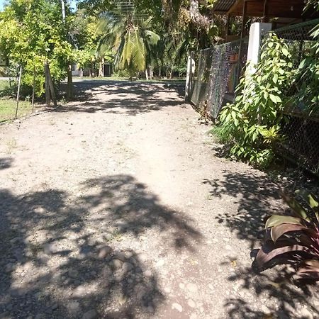 Hotel Cahuita Extérieur photo