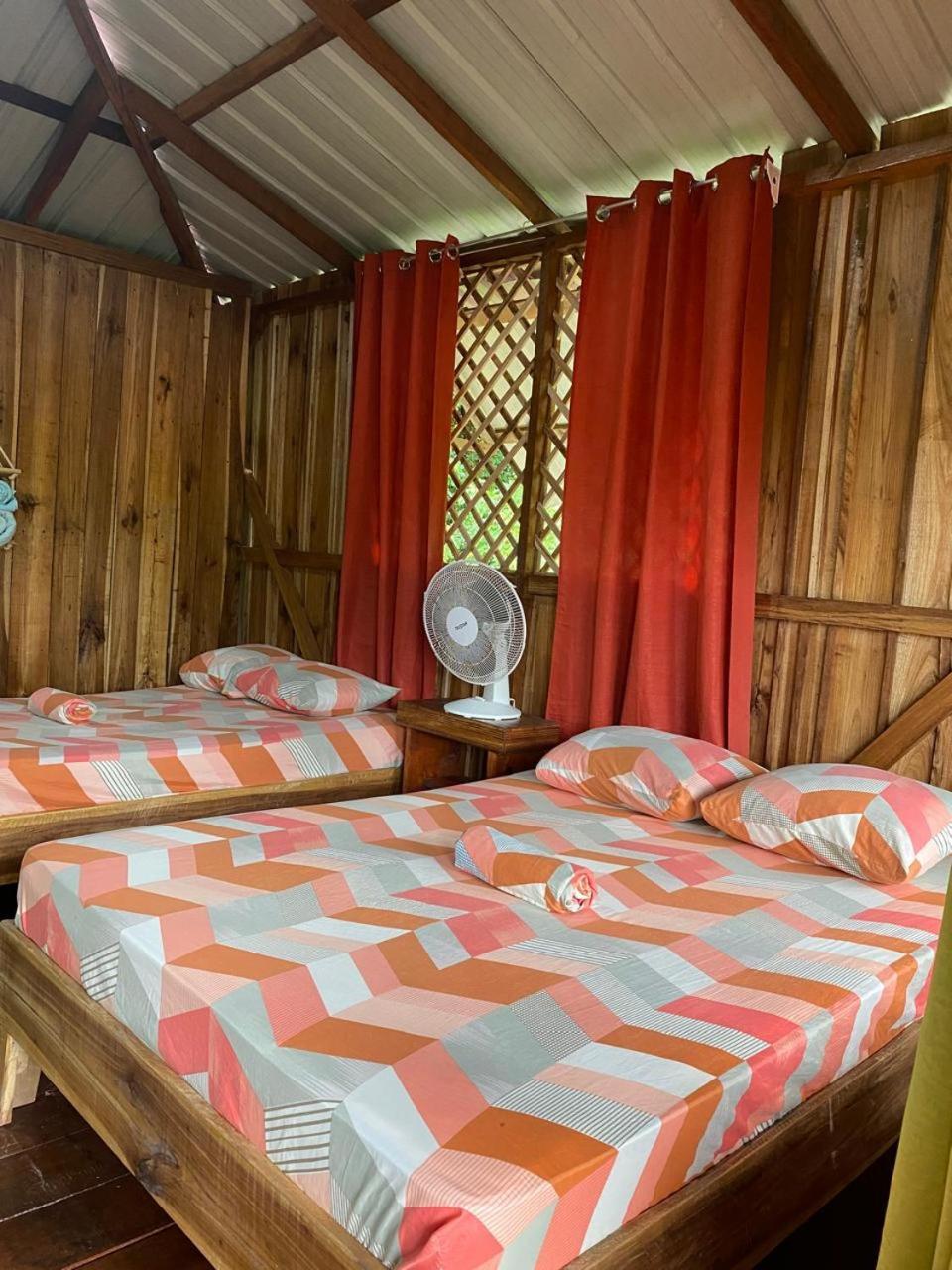 Hotel Cahuita Extérieur photo