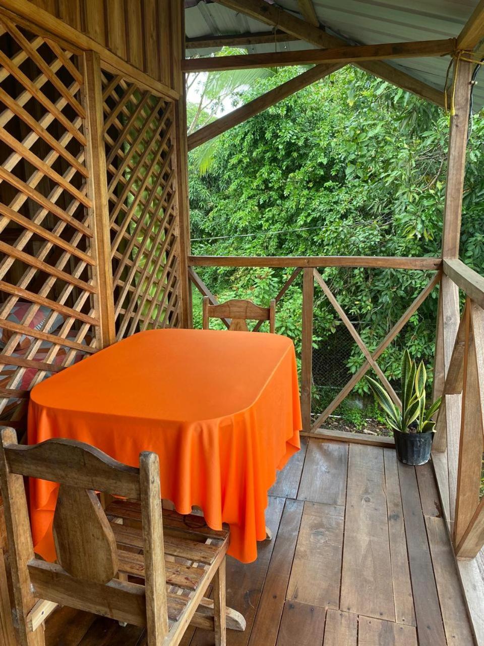Hotel Cahuita Extérieur photo